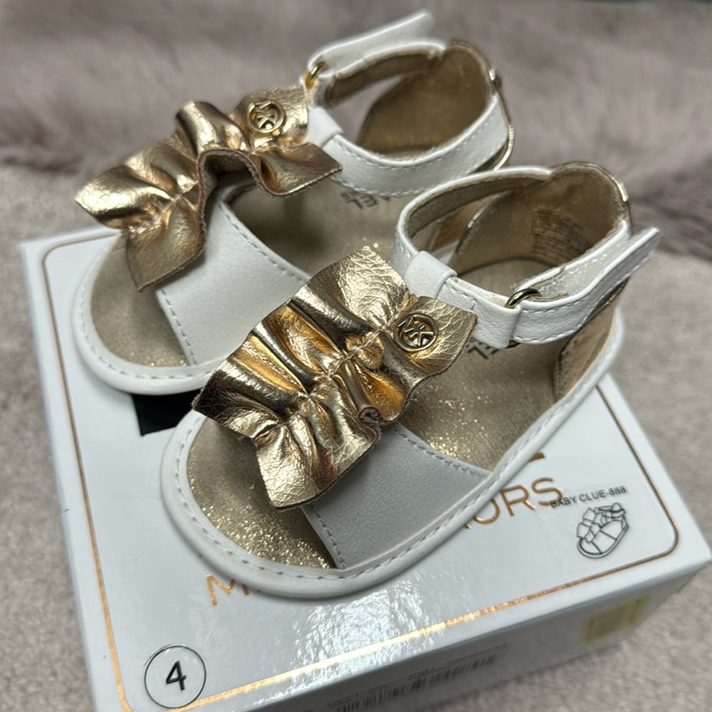 Michael Michael Kors Baby Clue sandal